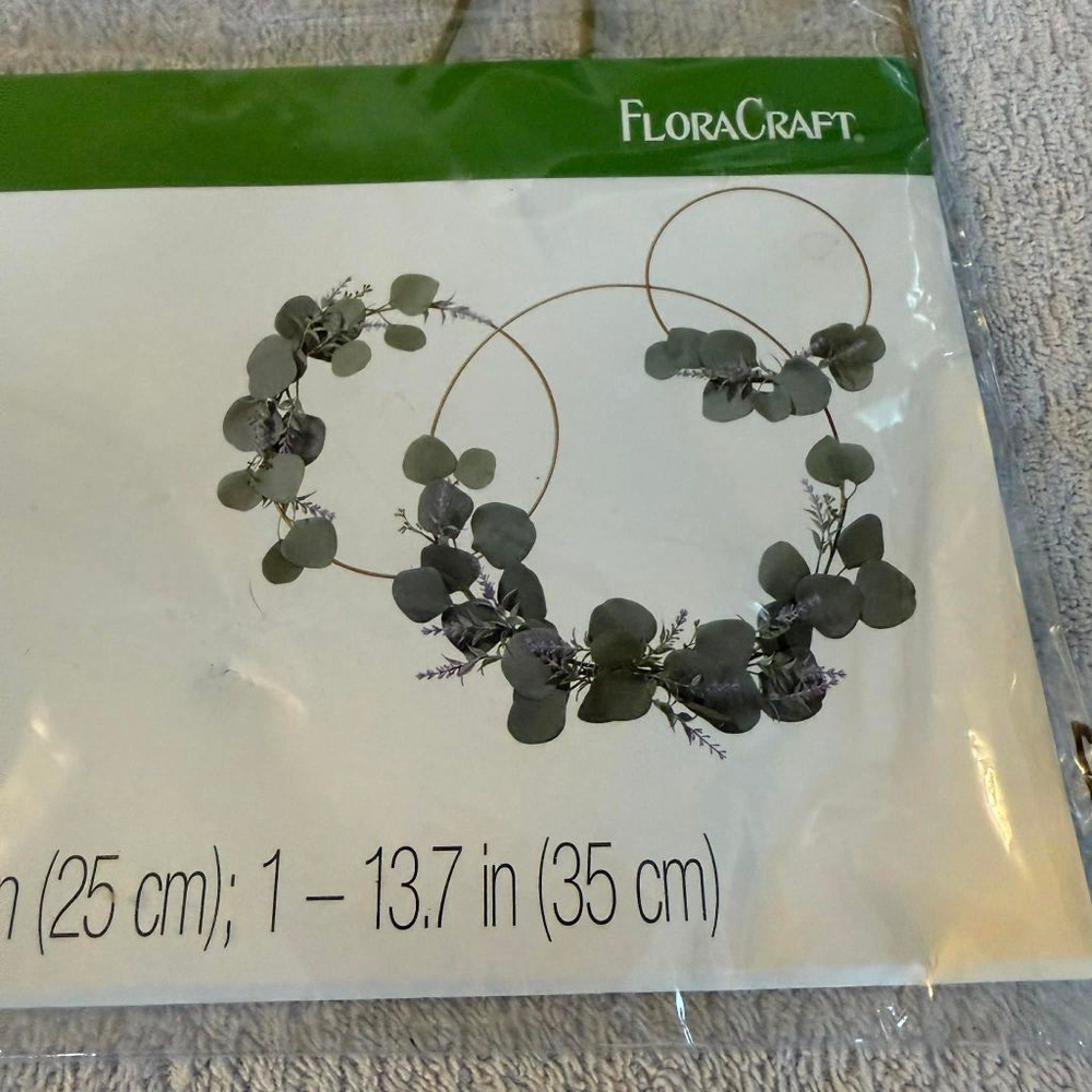 FloraCraft Gold Wreath Rings 3 pc Set - Picture 5 of 12